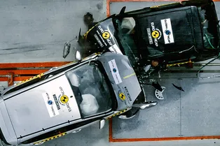 Новый Ford против 20-летнего: жестокий краш-тест