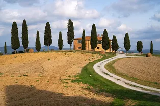 Под холмами Тосканы в Италии обнаружен гигантский резервуар кипящей магмы