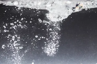 Вода вместо огня: что такое аквамация (водная кремация) и почему она более экологична