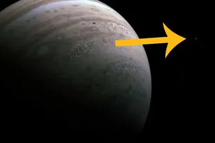 Зонд Juno прислал на Землю фантастические снимки Юпитера с любопытными деталями