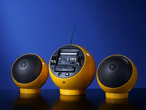 Музыкальный центр Weltron 2004 г,