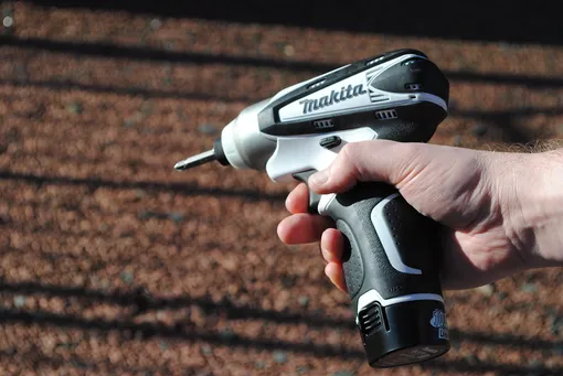 шуруповерт макита