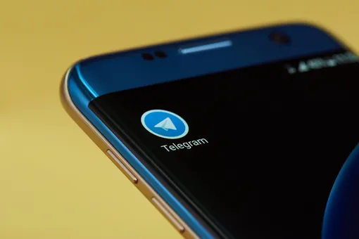 Официальное приложение Telegram и объявления до сих пор выкатываются по тому же адресу в Google Play, какой для него придумал Кудашов.