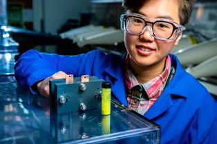 Простой сахар сделал проточные батареи мощными и долговечными Простой сахар сделал проточные батареи мощными и долговечными