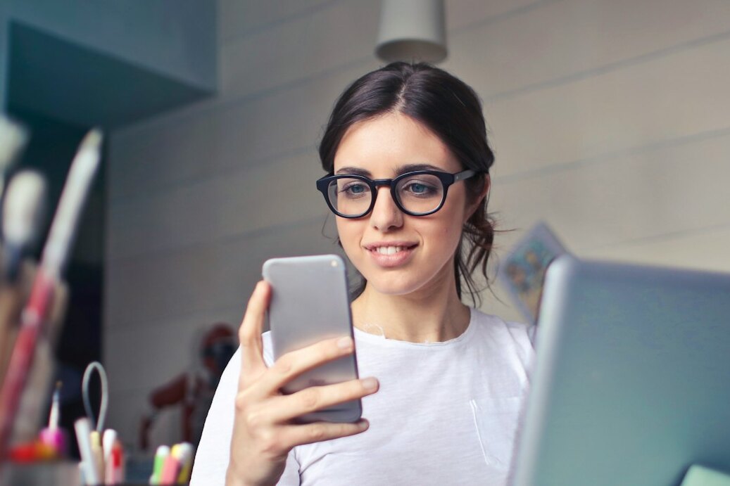 Эволюция или деградация? Как смартфоны изменили когнитивные способности и мозг человека