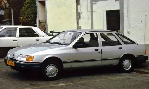 Ford Sierra и ее конкурент того времени Ford Sierra