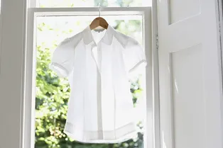 3 способа сохранить белизну одежды без отбеливателя 3 способа сохранить белизну одежды без отбеливателя