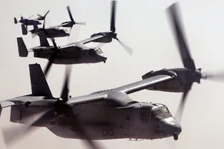 Конвертопланы V-22 вывели на «слоновью прогулку» Конвертопланы V-22 вывели на «слоновью прогулку»