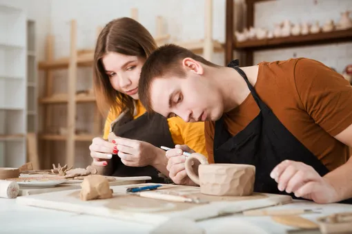 Мастер-класс в гончарной студии Мастер-класс в гончарной студии