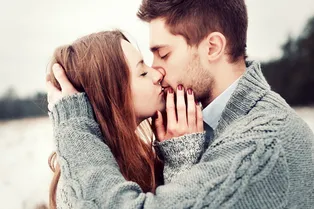 Теория Чепмена: как научиться понимать «языки любви» других людей Теория Чепмена: как научиться понимать «языки любви» других людей