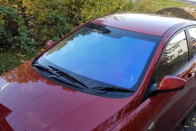 4 плюса и 4 минуса установки атермальной пленки на лобовое стекло