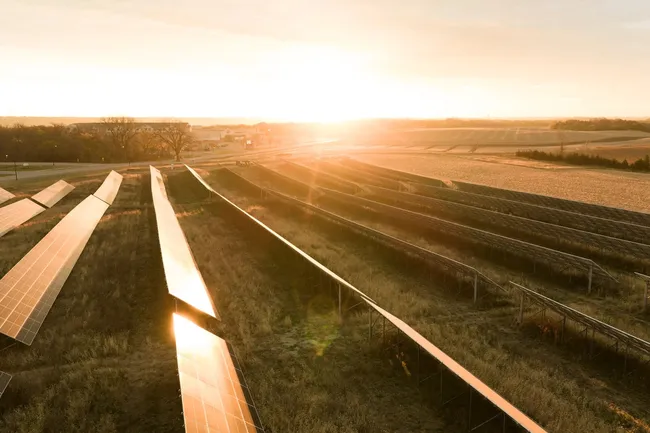 Стартап предлагает запустить космическое зеркало для ночного освещения Земли