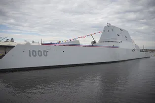Лучший американский корабль снова вышел из строя