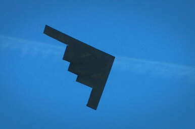 Совсем незаметен: полет бесшумного бомбардировщика B-2 Spirit