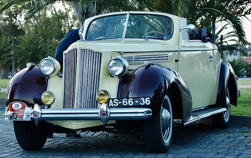 Packard 180 с кузовом фаэтон светлый