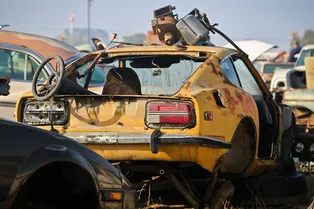 Как превратить настоящий автомобиль в радиоуправляемую машину: видео