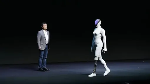 человекоподобный робот