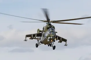 Ми-24 спрятались в облаках Ми-24 спрятались в облаках