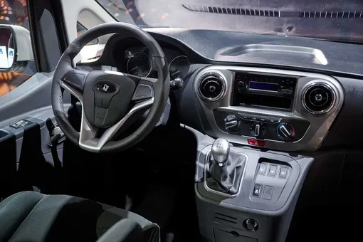 Микроавтобус Sollers SF1