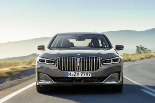 BMW увеличила «ноздри» флагманскому седану BMW увеличила «ноздри» флагманскому седану