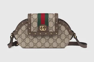 Этот чехол для ваших AirPods от Gucci стоит $980. Только не говорите, что он вам не нужен Этот чехол для ваших AirPods от Gucci стоит $980. Только не говорите, что он вам не нужен