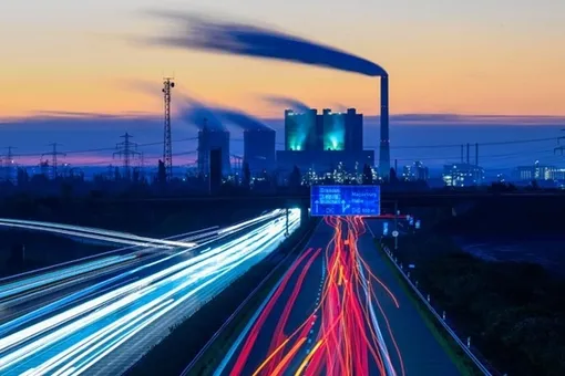 Выбросы CO₂ могут достичь долгожданного пика уже в этом десятилетии Выбросы CO₂ могут достичь долгожданного пика уже в этом десятилетии